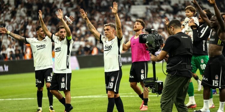 Spor yazarları Beşiktaş-Hradec Kralove maçını değerlendirdi