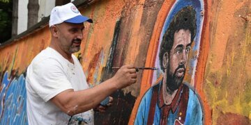 Trabzon’da Muhammed Salah sevgisi duvara resmedildi!