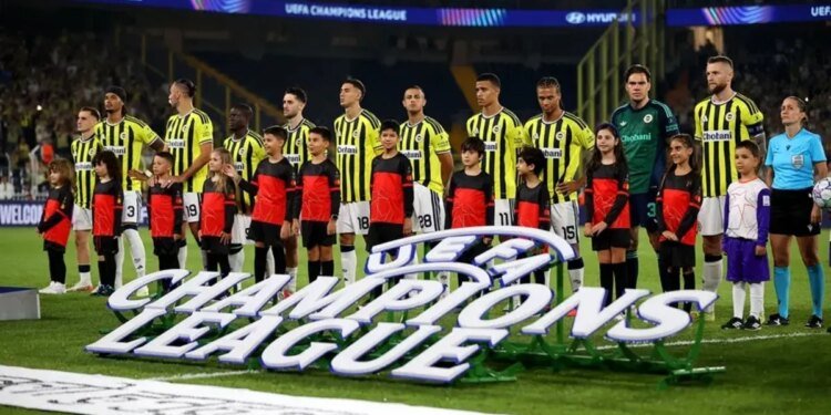 Ahmet Çakar’dan Fenerbahçe-Roma yorumu! “Aslında o pozisyonda…”
