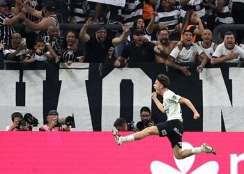 Beşiktaş’a kötü haber! Breno Bidon kulübünde kalıyor