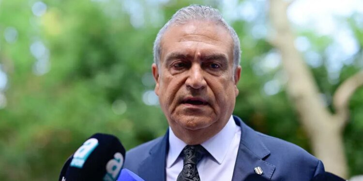 Camiaya birlik çağrısı