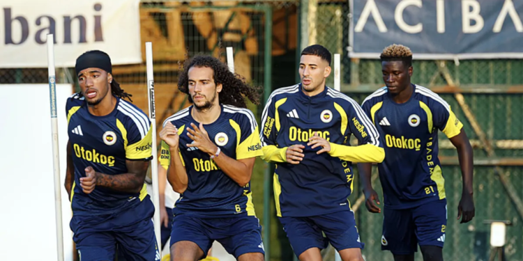 Fenerbahçe, Beşiktaş derbisine hazır!