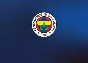 Fenerbahçeli futbolculardan kadın taraftarlara anlamlı jest