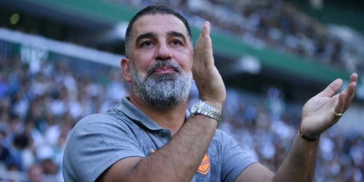 Fırtına’da teknik direktörlük koltuğu için ilk hedef Arda Turan!