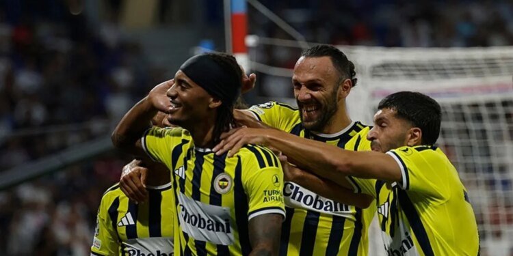 Kadıköy’de derbi heyecanı! Fenerbahçe yarın Beşiktaş’ı konuk edecek