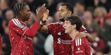 Liverpool, İngiltere Lig Kupası’nda Tottenham’ı eledi ve turladı