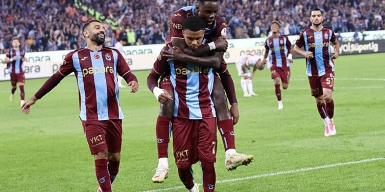 Saviolo’dan falso şov